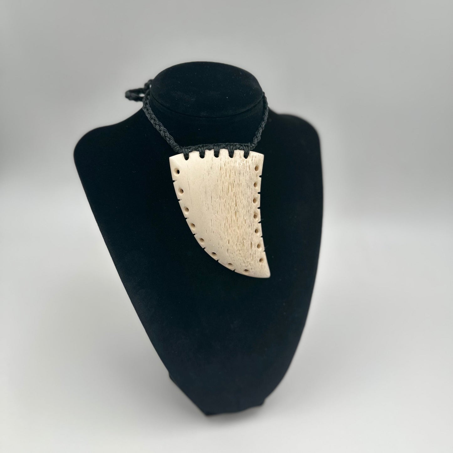 Whale Bone Niho 2