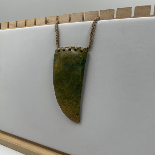 Pounamu Niho