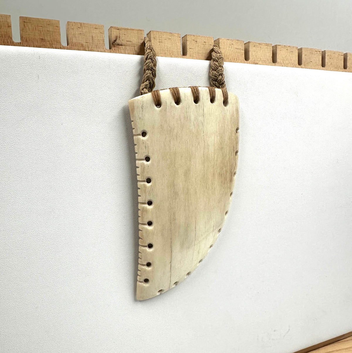 Whale Bone Niho