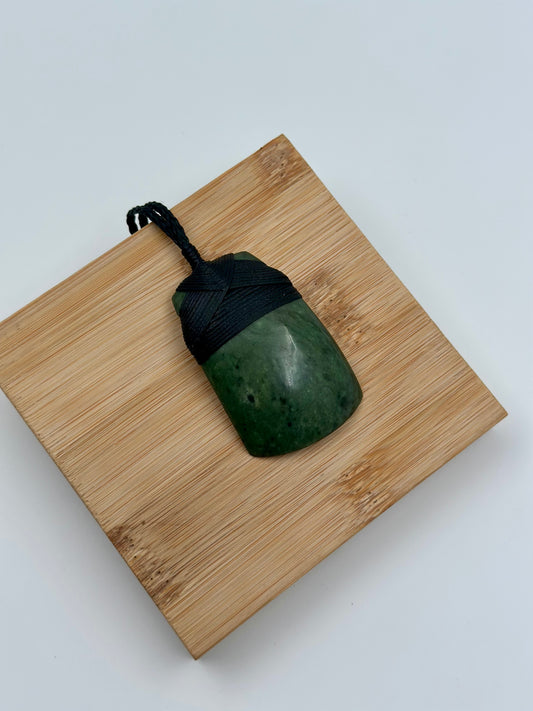 Pounamu Toki 77