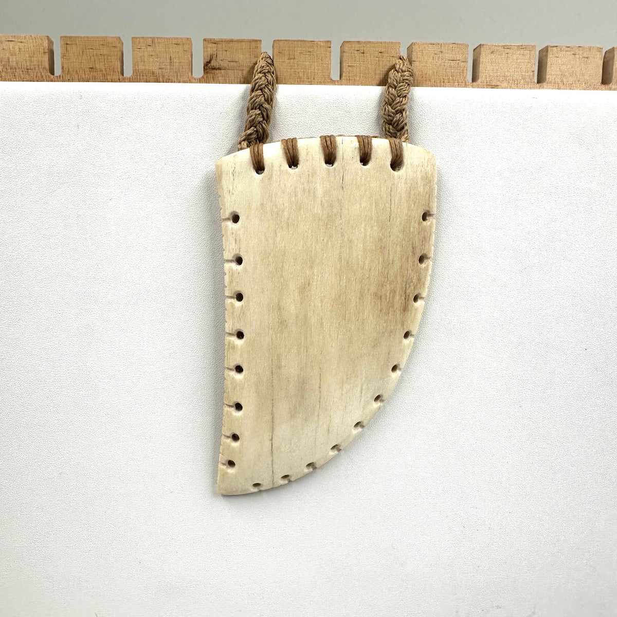 Whale Bone Niho