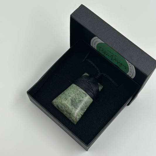 Pounamu Toki 9