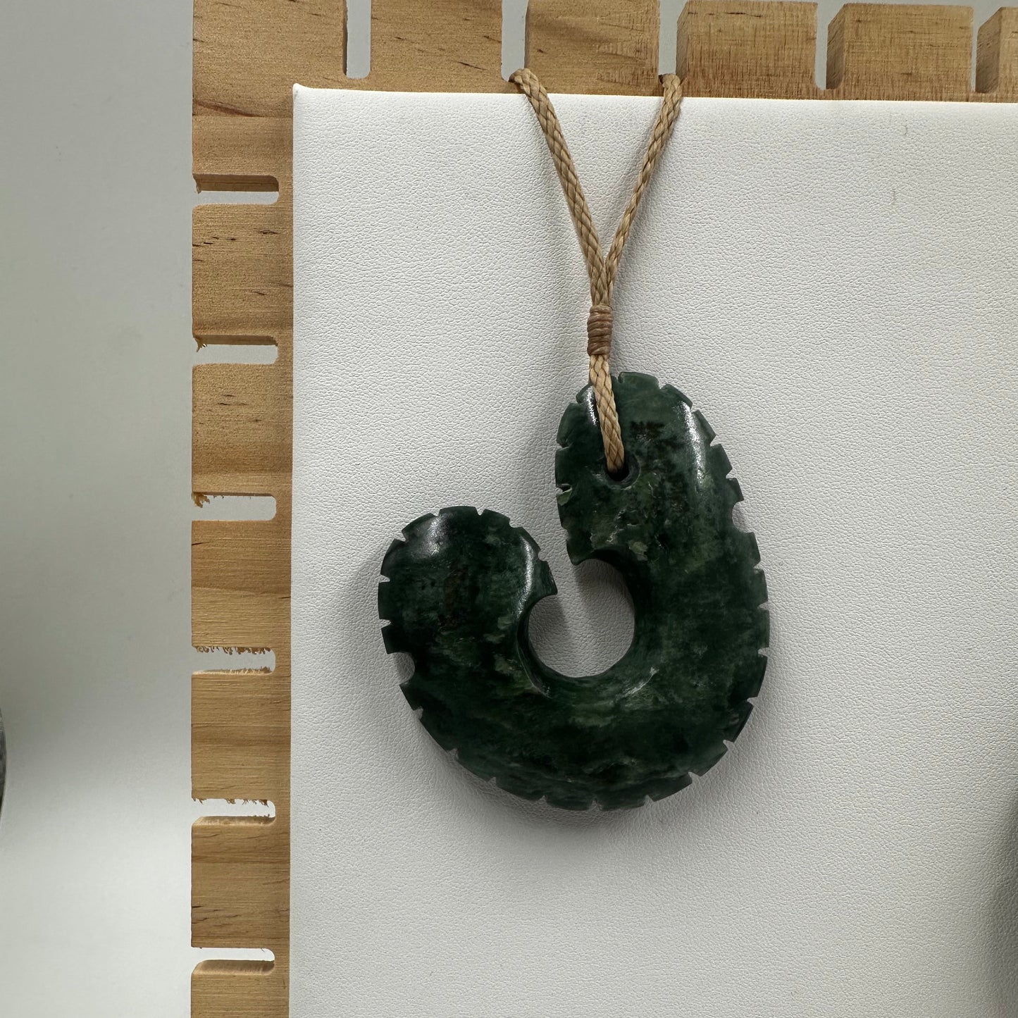 Pounamu Hei Matau