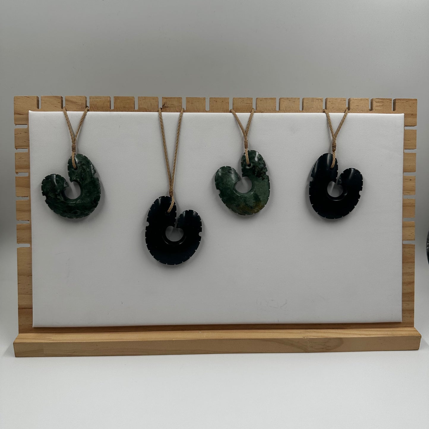 Pounamu Hei Matau