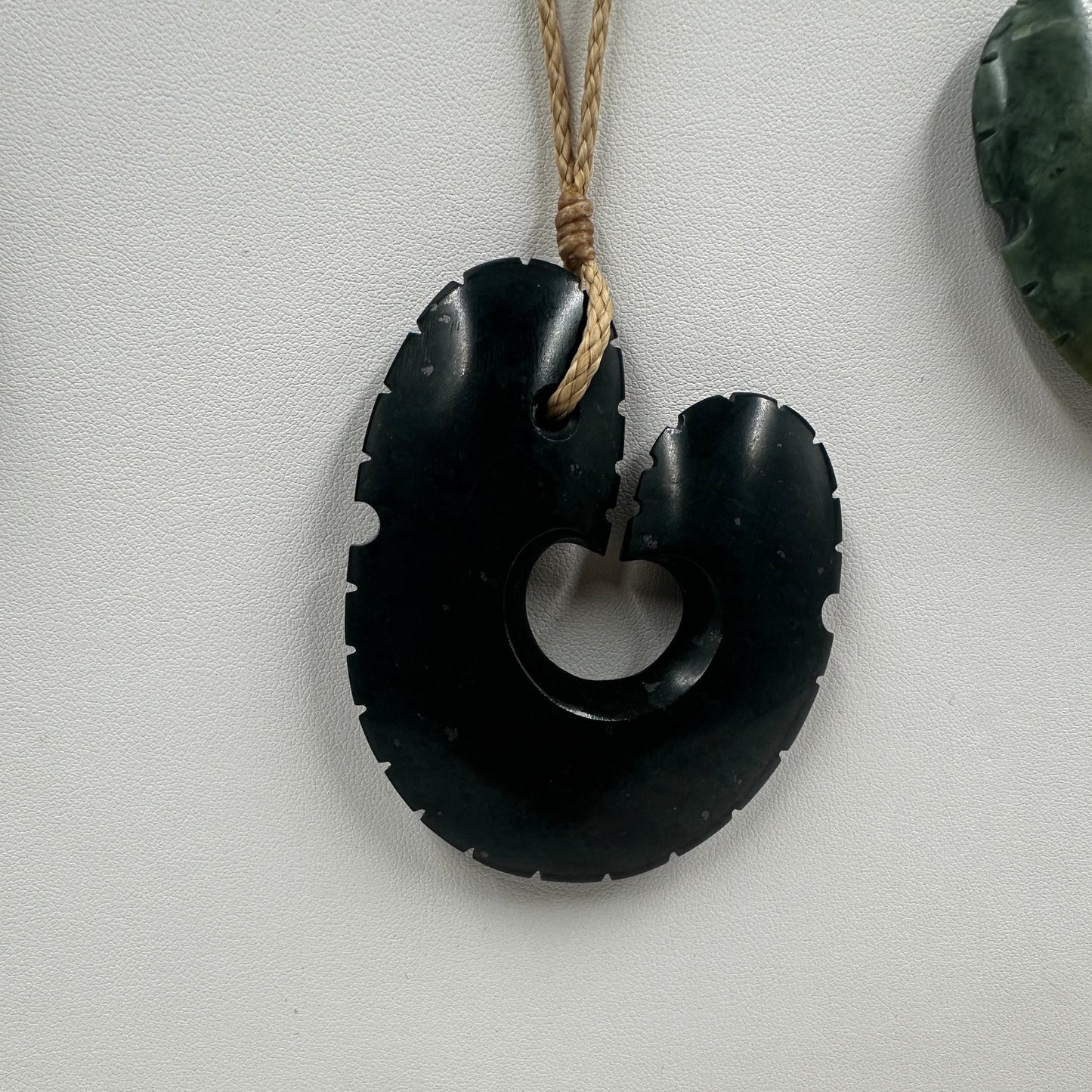 Pounamu Hei Matau