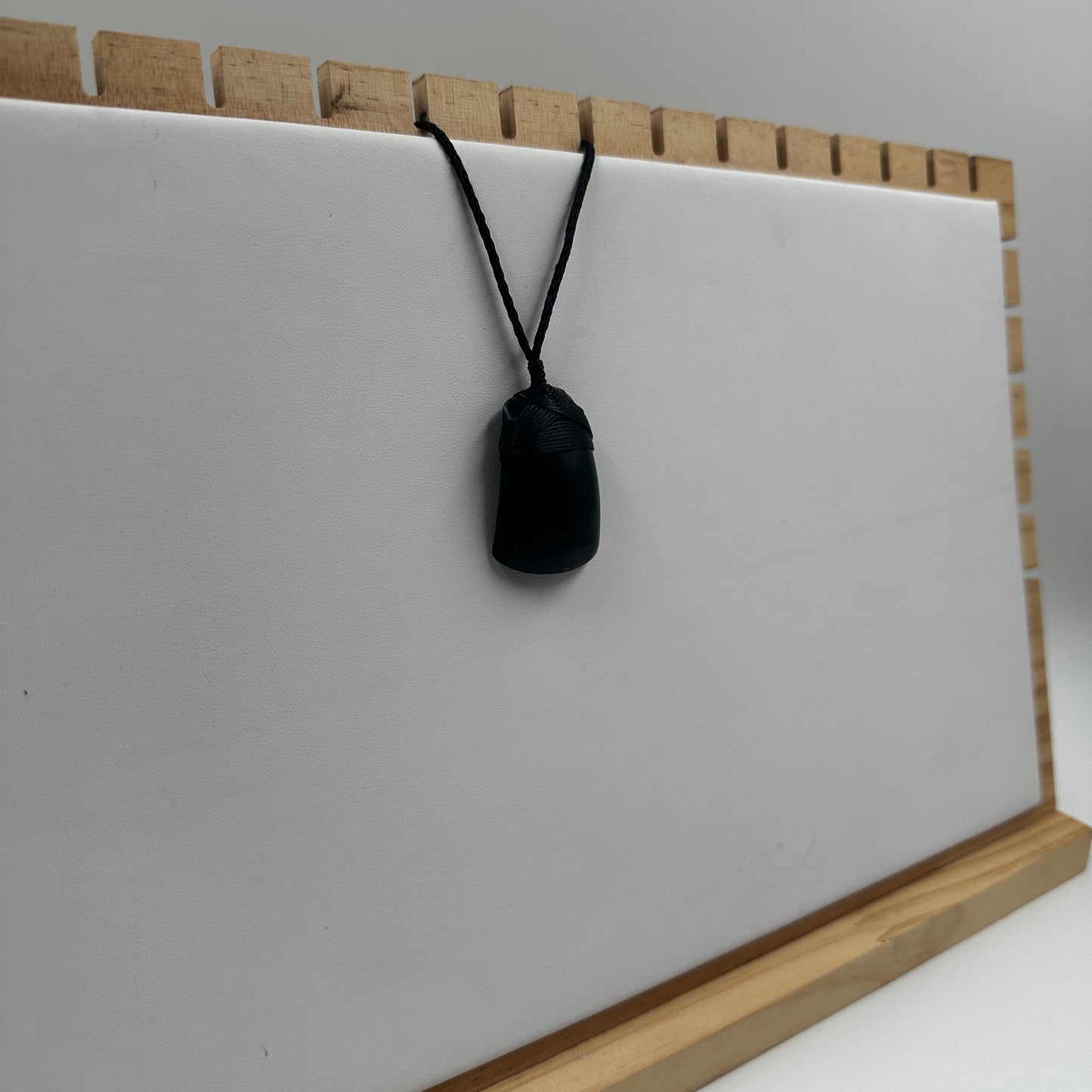 Pounamu Toki 102